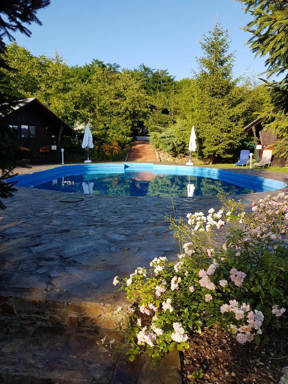 Camping Robinson Country Club 오라데아 외부 사진