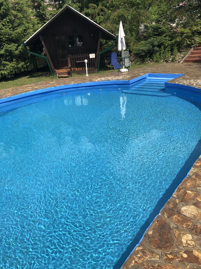 Camping Robinson Country Club 오라데아 외부 사진