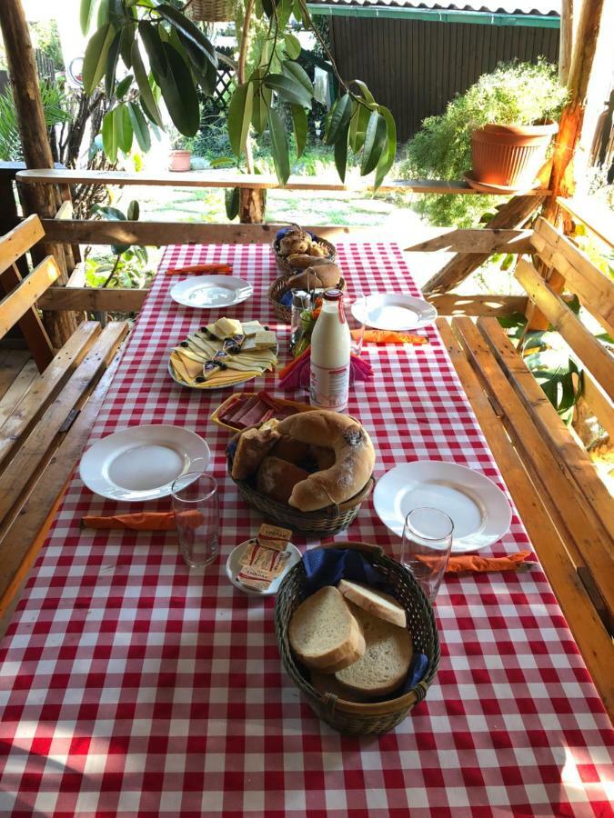 Camping Robinson Country Club 오라데아 외부 사진